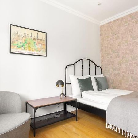 Cozy Apartment In Christianshavn W Two Balconies. 哥本哈根 外观 照片