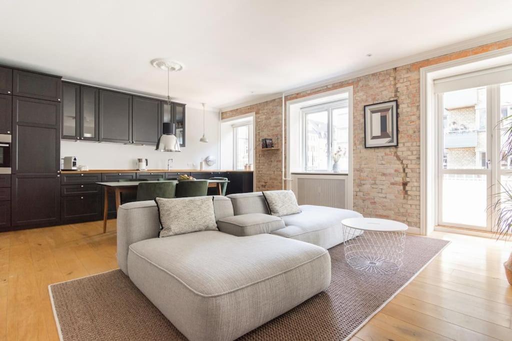 Cozy Apartment In Christianshavn W Two Balconies. 哥本哈根 外观 照片