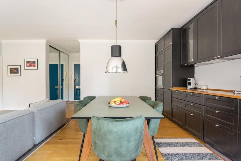 Cozy Apartment In Christianshavn W Two Balconies. 哥本哈根 外观 照片