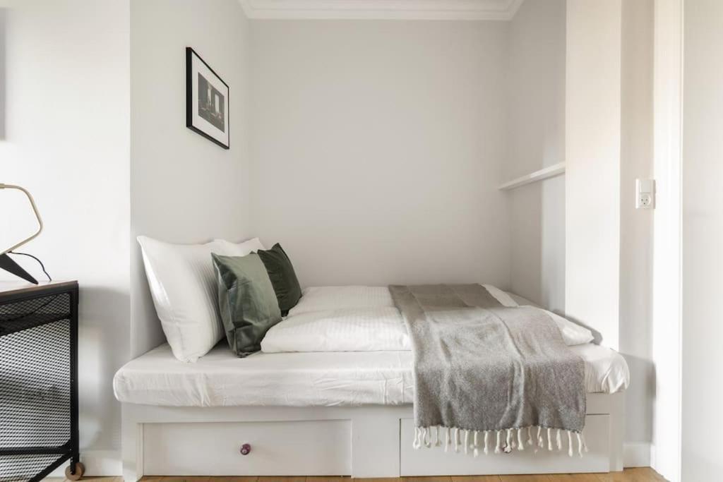 Cozy Apartment In Christianshavn W Two Balconies. 哥本哈根 外观 照片
