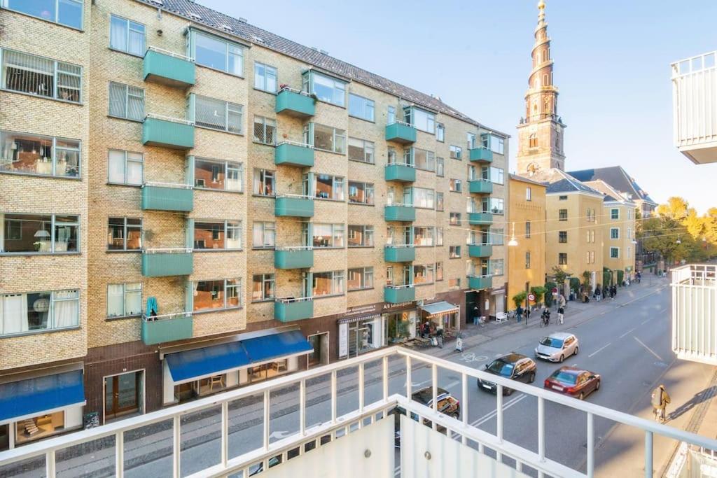 Cozy Apartment In Christianshavn W Two Balconies. 哥本哈根 外观 照片