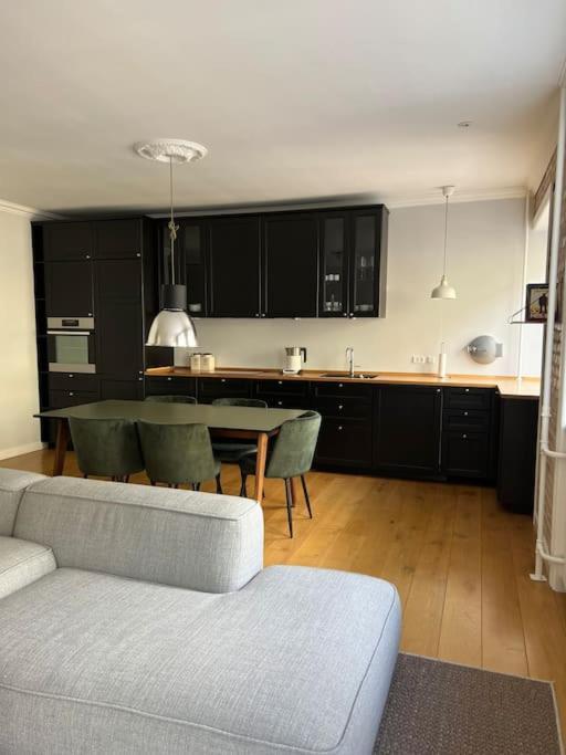 Cozy Apartment In Christianshavn W Two Balconies. 哥本哈根 外观 照片